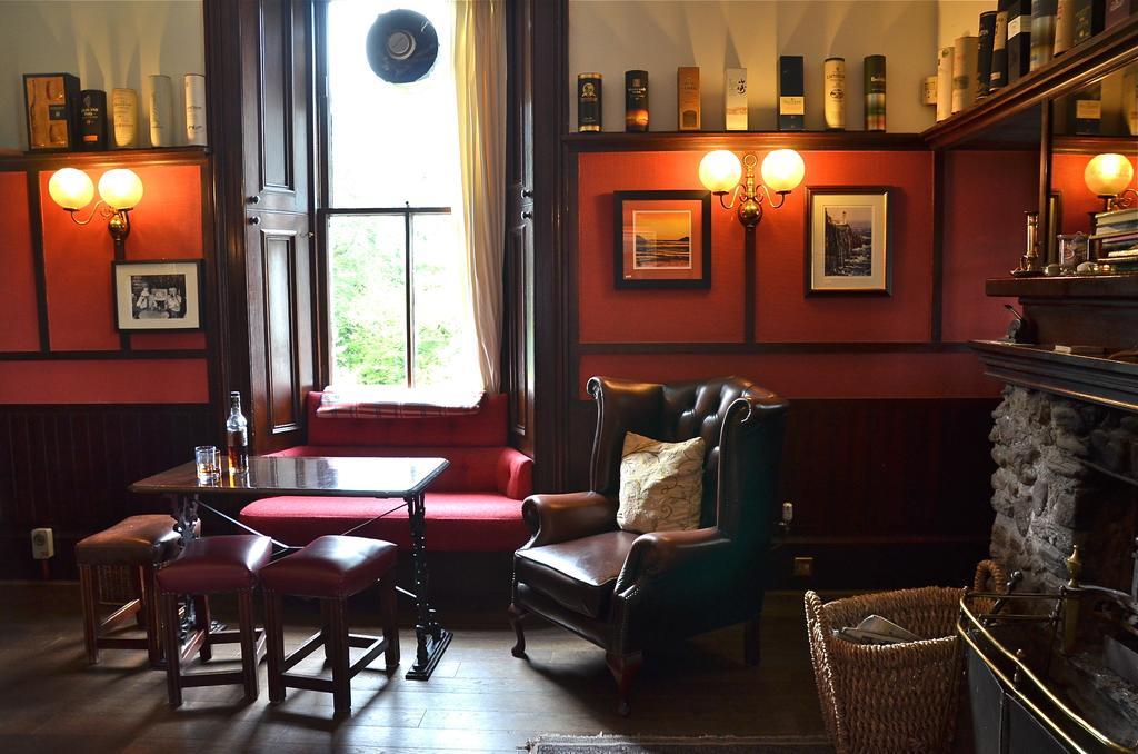 Kilfinan Hotel Esterno foto