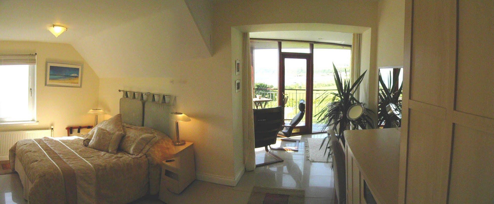 Kilfinan Hotel Esterno foto
